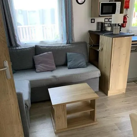 Mobilhome Confort 40 M2 Pour 4 Personnes Campsite Saint-Julien-en-Born